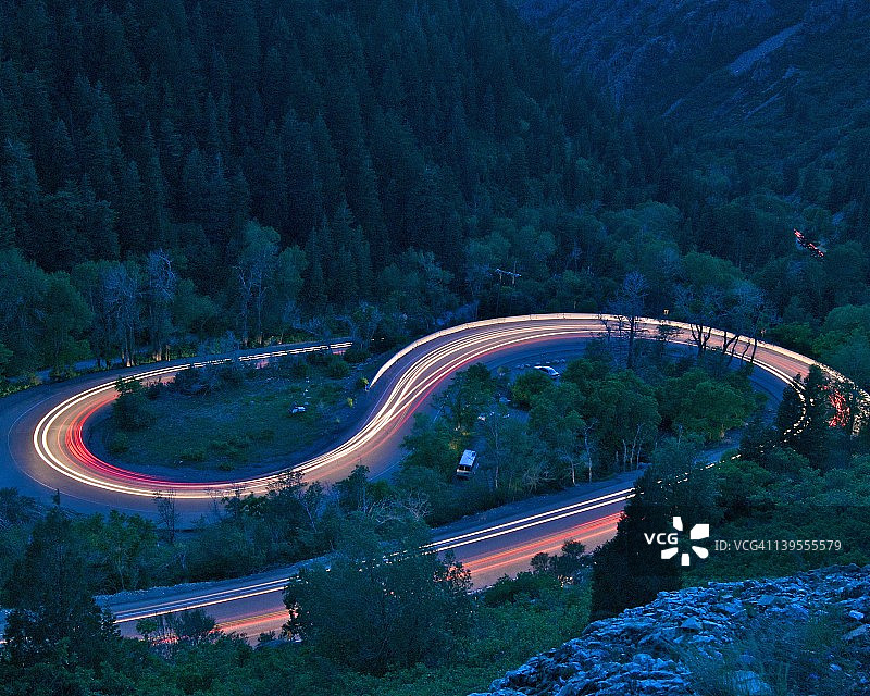 S形弯道灯光图片素材