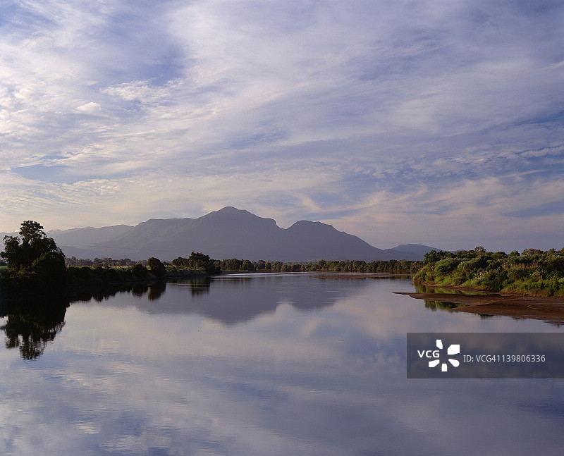 昆士兰州的赫伯特河与欣钦布鲁克岛图片素材