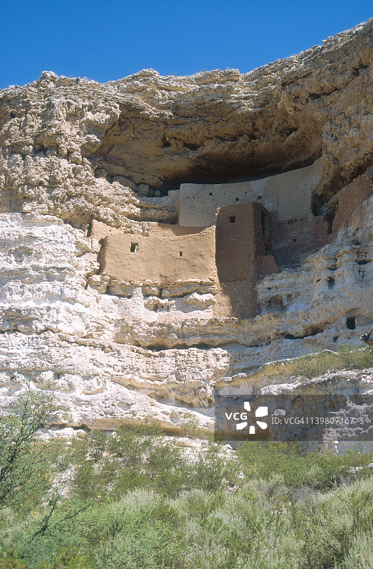 美国亚利桑那州蒙特祖玛城堡建于12世纪悬崖上的建筑图片素材