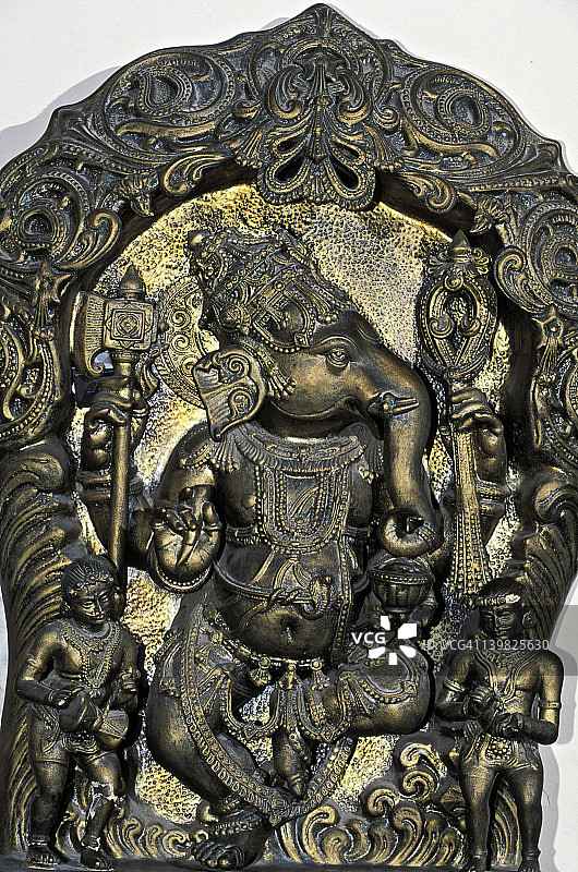 印度象头神甘尼萨雕塑图片素材