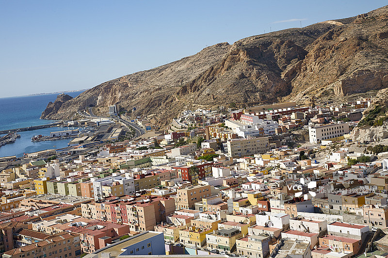 西班牙阿尔梅里亚、安达卢西亚和阿尔哈米拉山脉的航拍景色，来自摩尔人城堡要塞阿尔卡萨巴图片素材