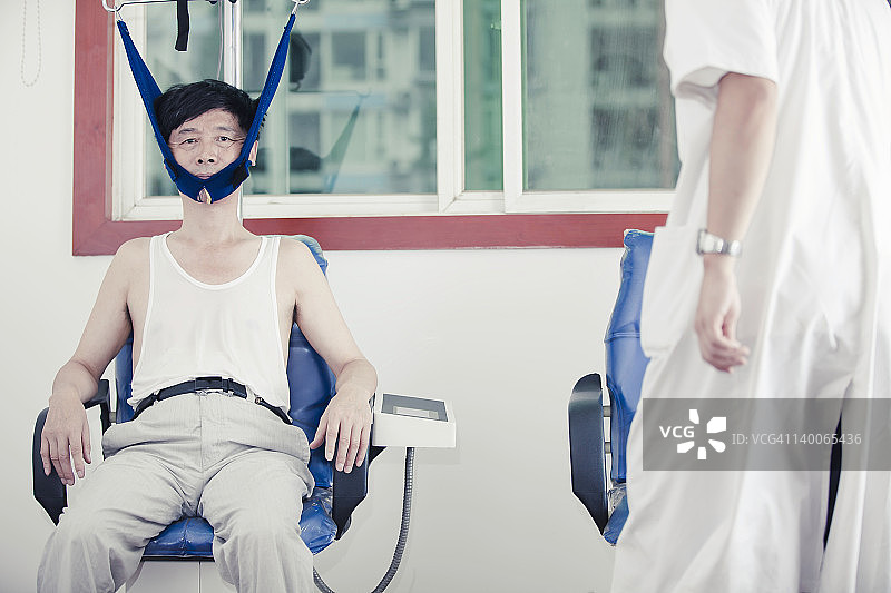 理疗牵引图片素材