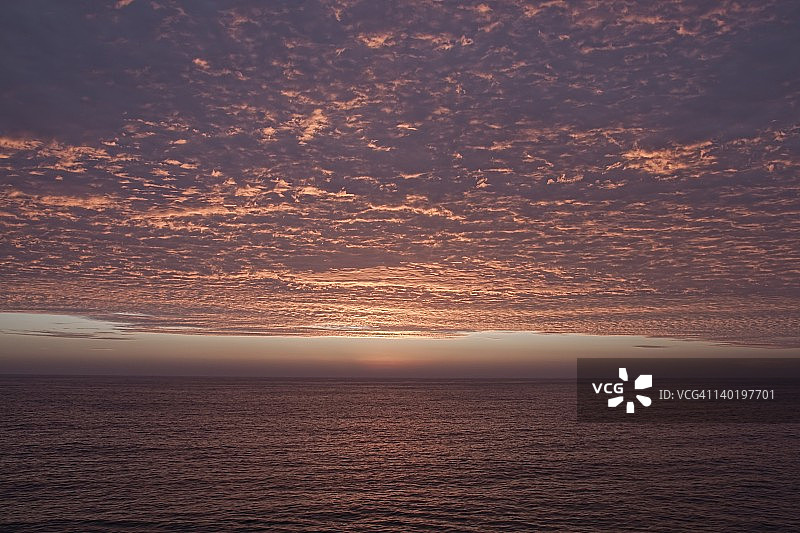 海面上的云层图片素材