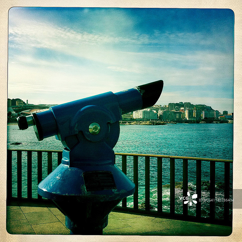科鲁纳市的望远镜图片素材
