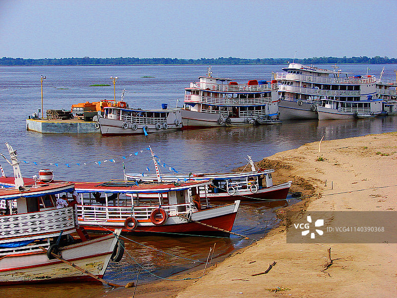 亚马逊河畔帕林廷斯港口图片素材