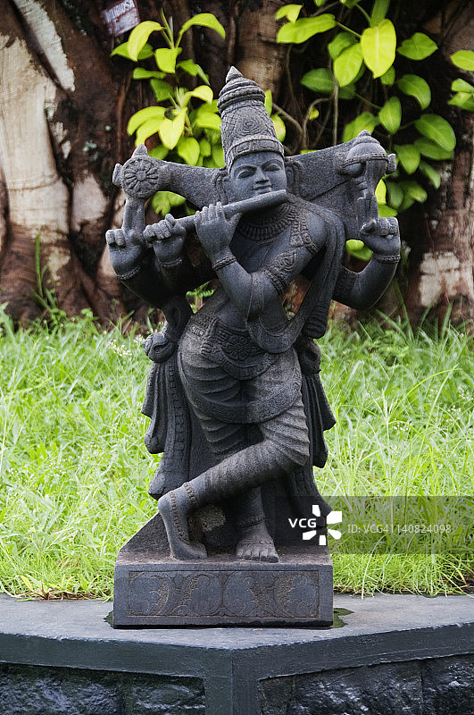 印度安得拉邦蒂鲁帕蒂公园的克里希纳雕像图片素材