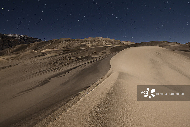 星空下的沙丘图片素材