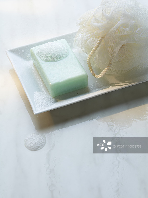 肥皂和丝瓜瓤特写图片素材