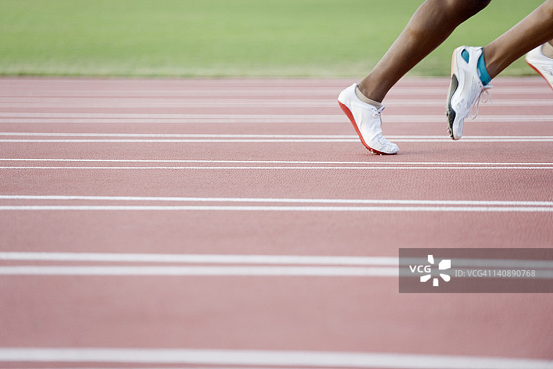 赛道上的跑步者（局部）图片素材