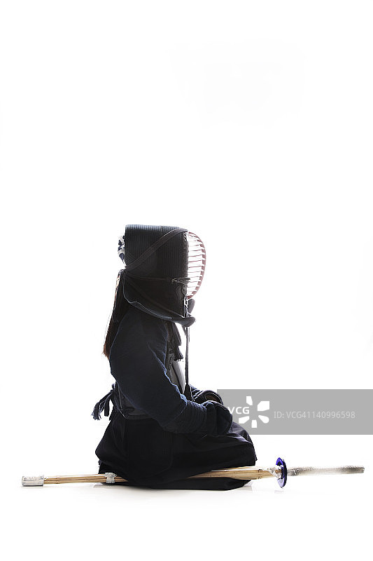 身穿剑道服的女孩图片素材