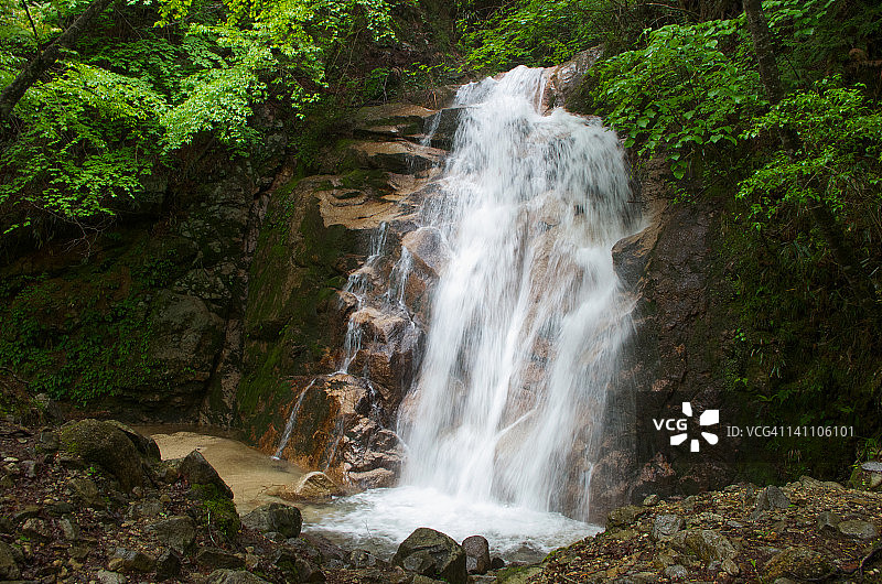 长野县的瀑布图片素材