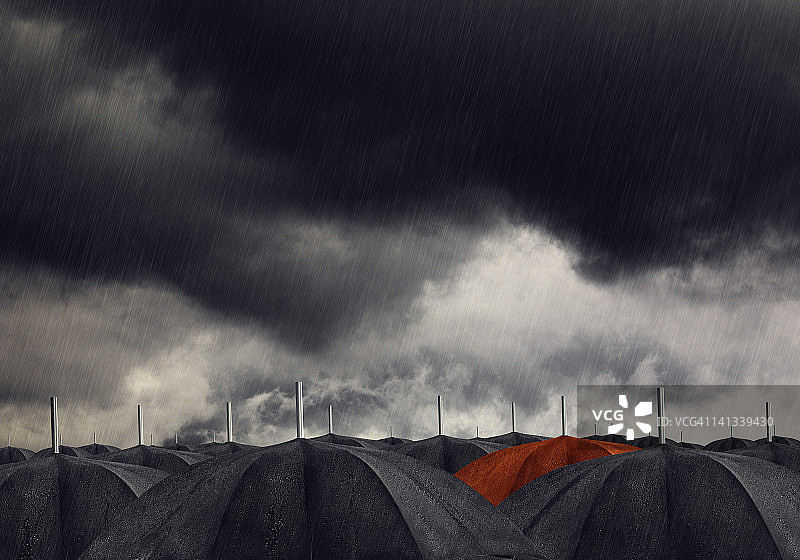 红色雨伞与黑色雨伞图片素材