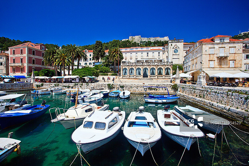 赫瓦尔镇港口图片素材