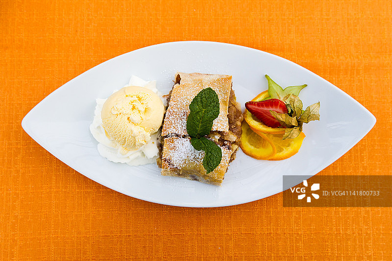 香草冰淇淋苹果馅饼图片素材