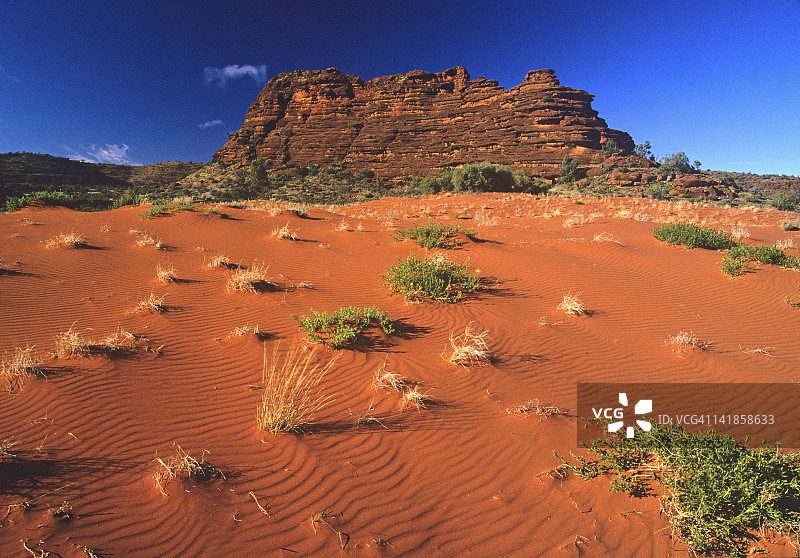 芬克峡谷国家公园的沙丘和岩石露头，澳大利亚北部地区图片素材