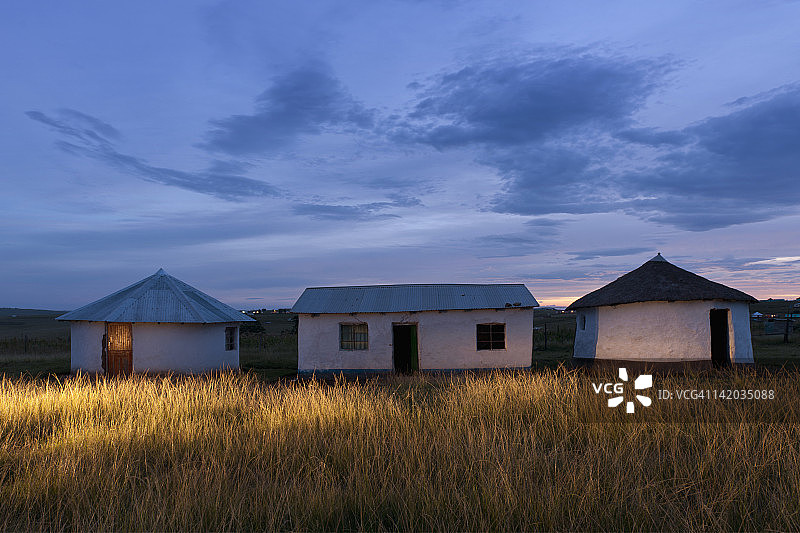 南非东开普省特兰斯凯地区的科萨族民居图片素材