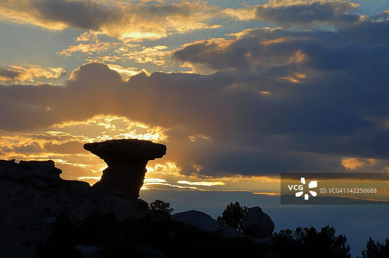 骆驼岩的日落图片素材