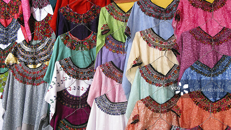 危地马拉北部彩色当地刺绣图片素材