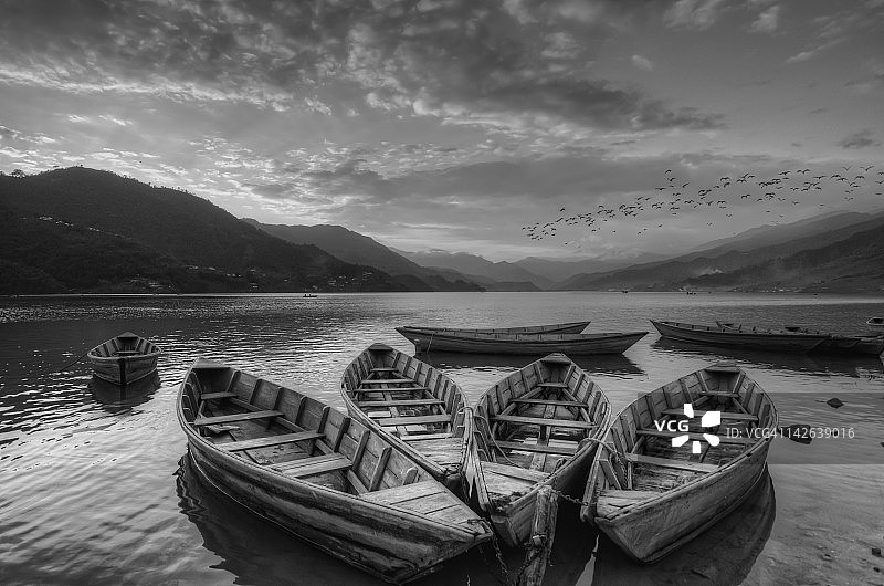 费瓦湖日落图片素材