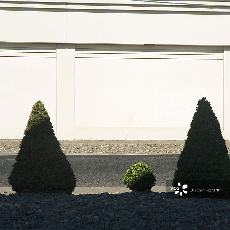 三角形和球图片素材