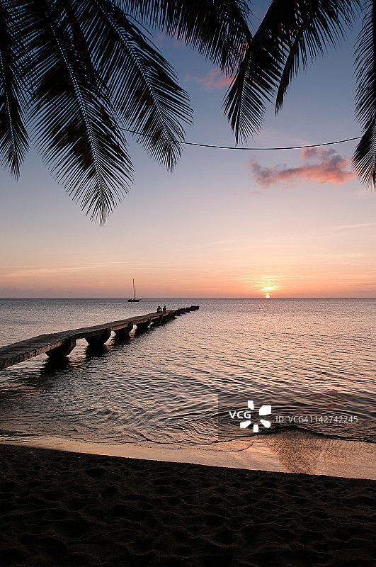 多米尼加朴茨茅斯鲁珀特王子海滩，小安的列斯群岛图片素材