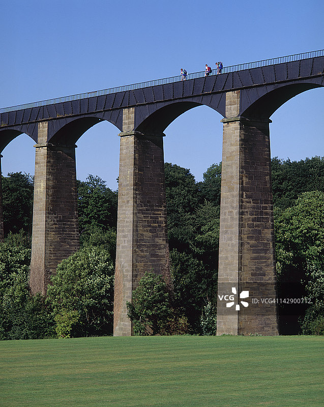 什罗普联合运河水槽，Pontcysyllte，克卢伊德，威尔士图片素材