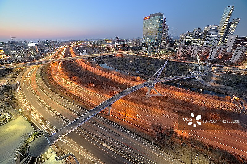 汉江盘浦大桥（汝矣岛）夜景图片素材