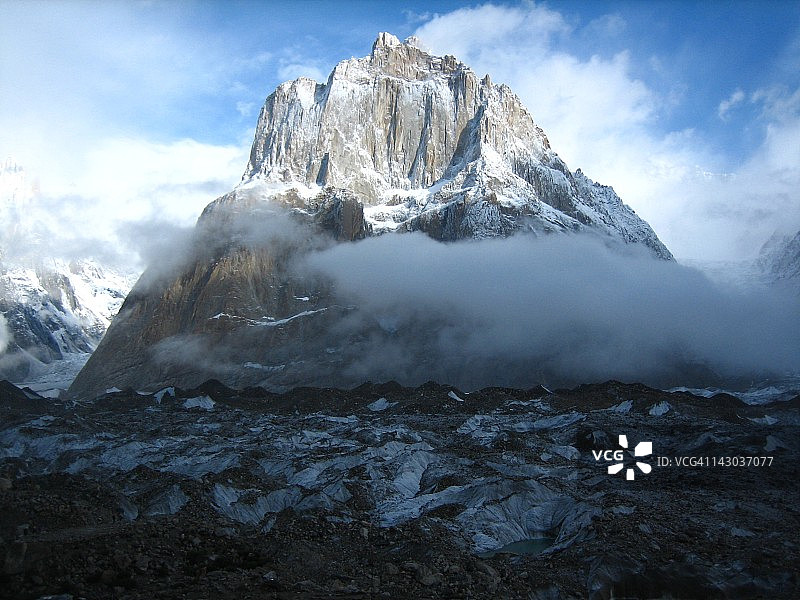 眺望特兰戈塔和巴尔托洛冰川图片素材