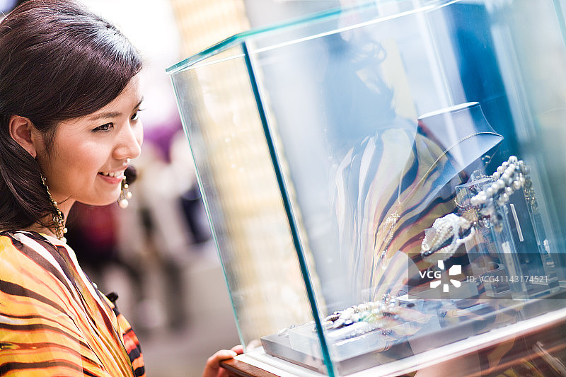 珠宝购物图片素材