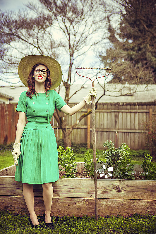 五十年代风格的园艺主妇图片素材