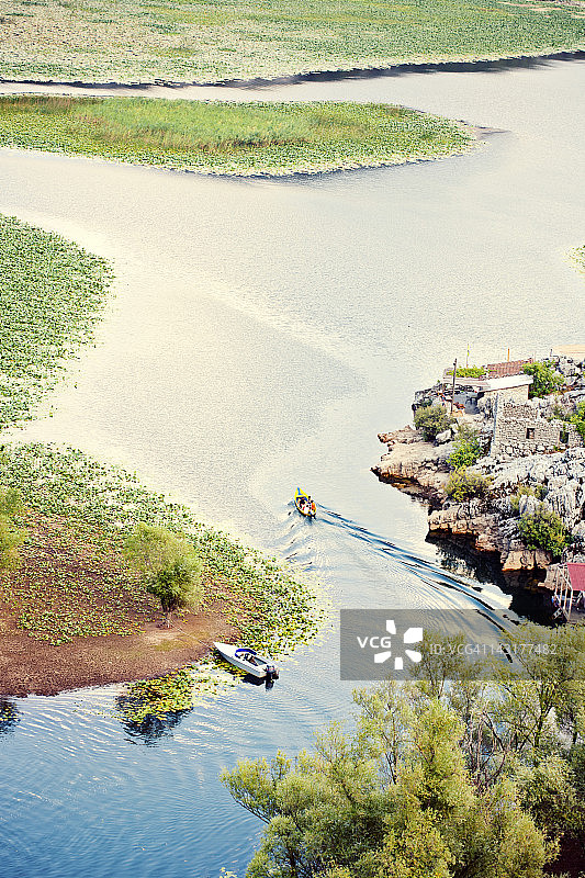 湖泊探险图片素材