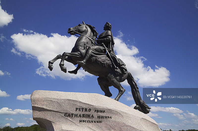圣彼得堡彼得大帝骑马雕像，俄罗斯图片素材