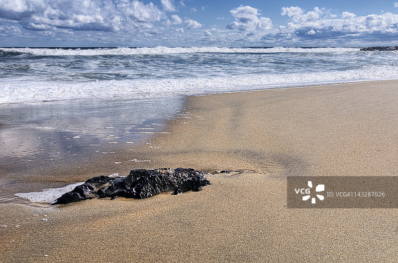 阿斯伯里帕克海滩与天空中的云彩图片素材