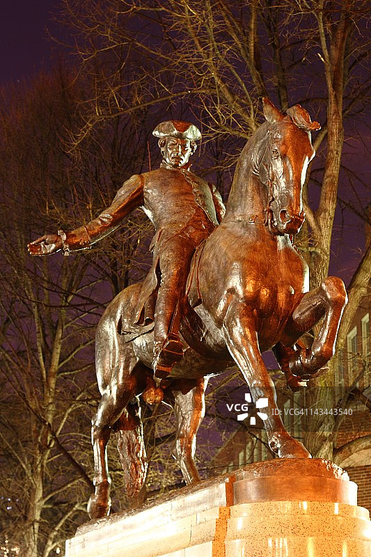 保罗·列维尔的午夜之旅二图片素材