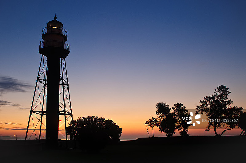 德卢斯日出灯塔图片素材