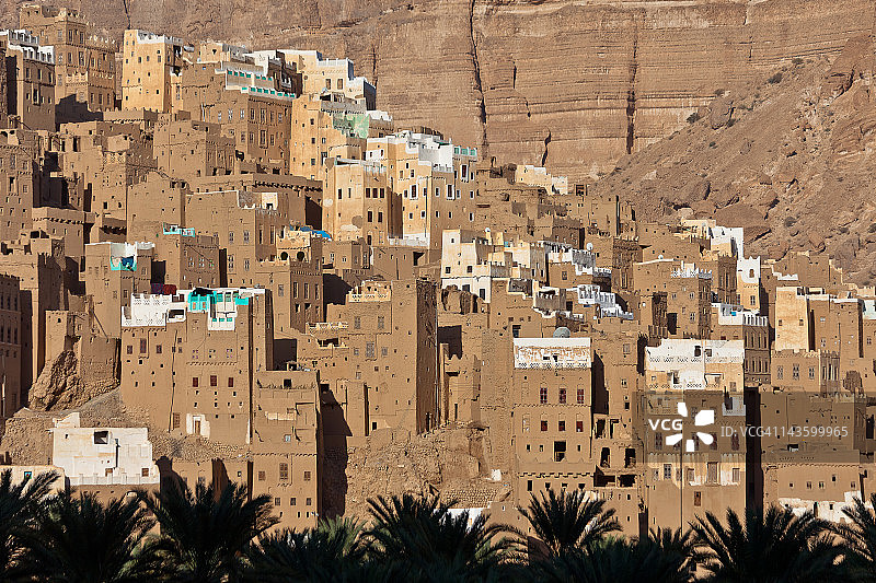 瓦迪多安的泥砖房屋村庄图片素材