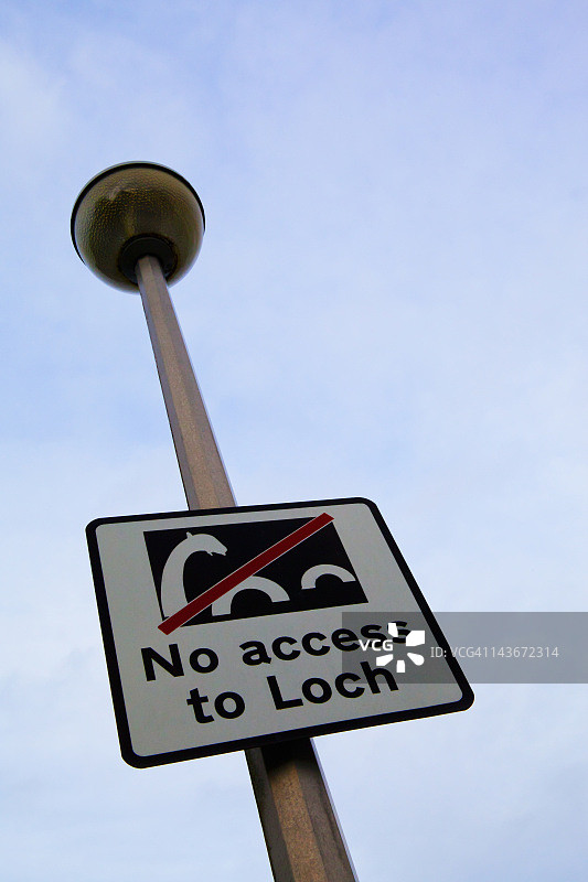 警示游客请勿入内的幽默标牌图片素材