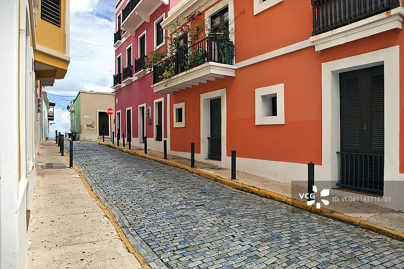 旧圣胡安的墙壁和街道图片素材