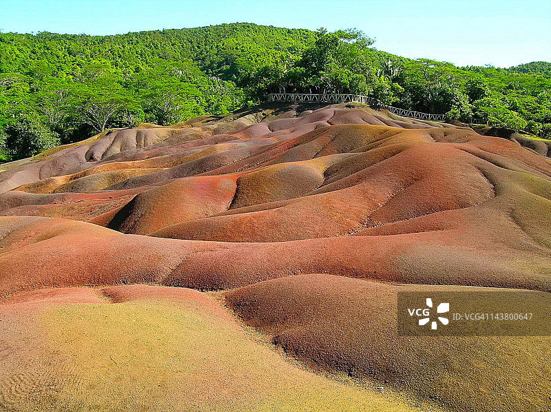 沙马雷尔七色土图片素材