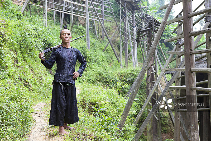 傲慢的炮手图片素材