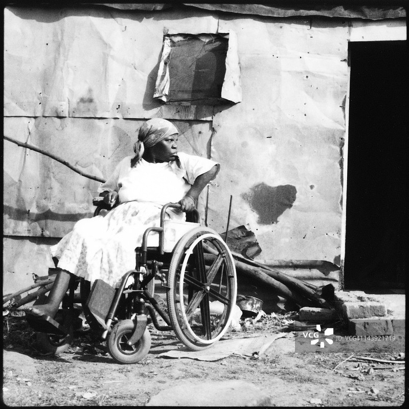 科萨族妇女 | 姆塔塔宝丽来系列图片素材