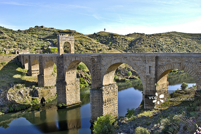 阿尔坎塔拉桥图片素材