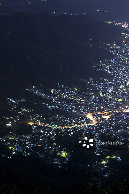 夜间灯光小镇图片素材