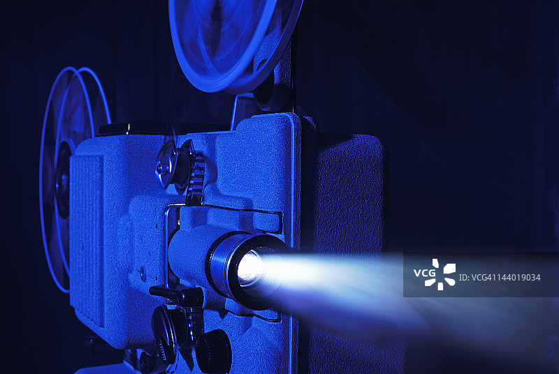 8毫米胶片放映机运转图片素材