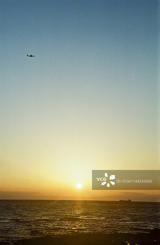 地平线日落图片素材