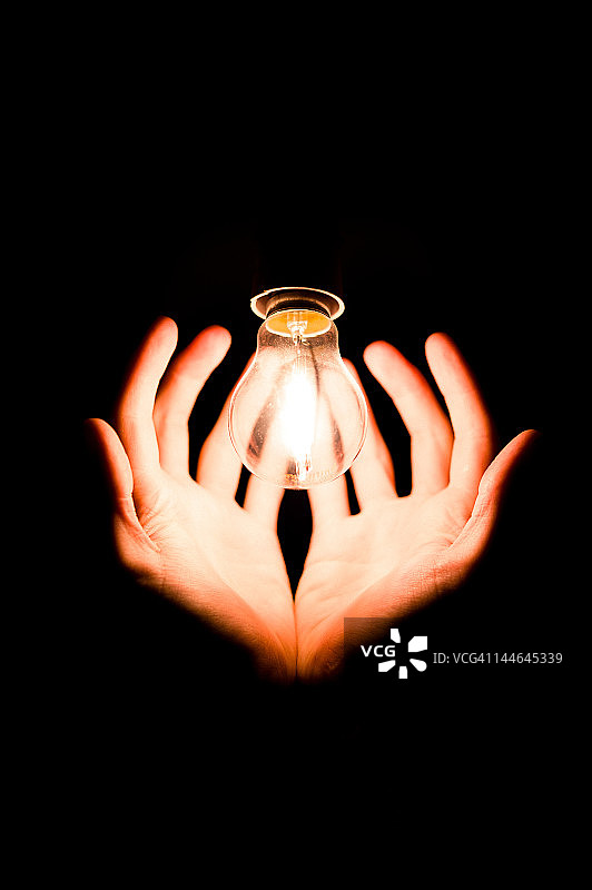 手中的光芒图片素材