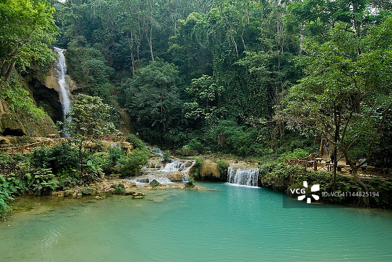 光西瀑布图片素材