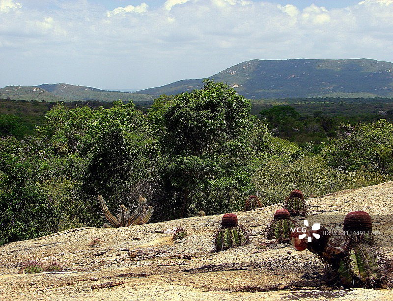 马里尼奥礁石图片素材
