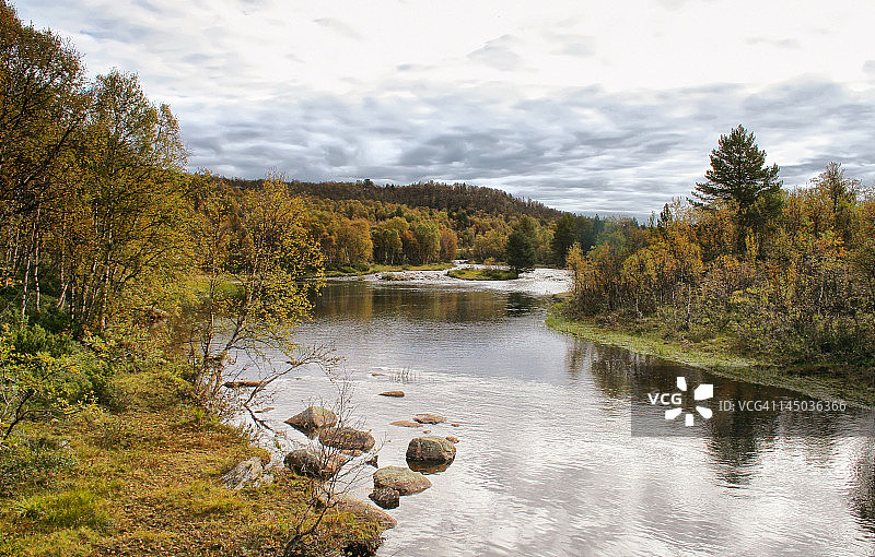 河流流动图片素材