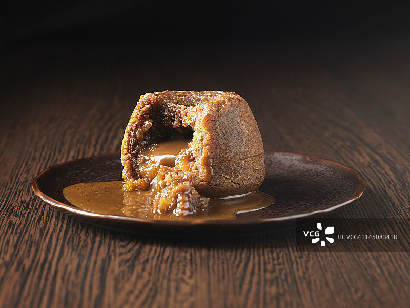 姜饼熔岩蛋糕图片素材